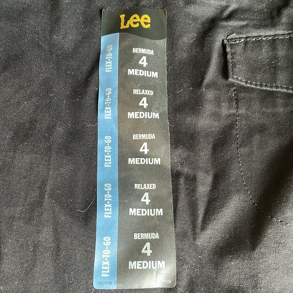 Women’s Lee Flex To Go Relaxed Fit Mid Rise Bermuda Shorts - Black - Picture 2 of 9